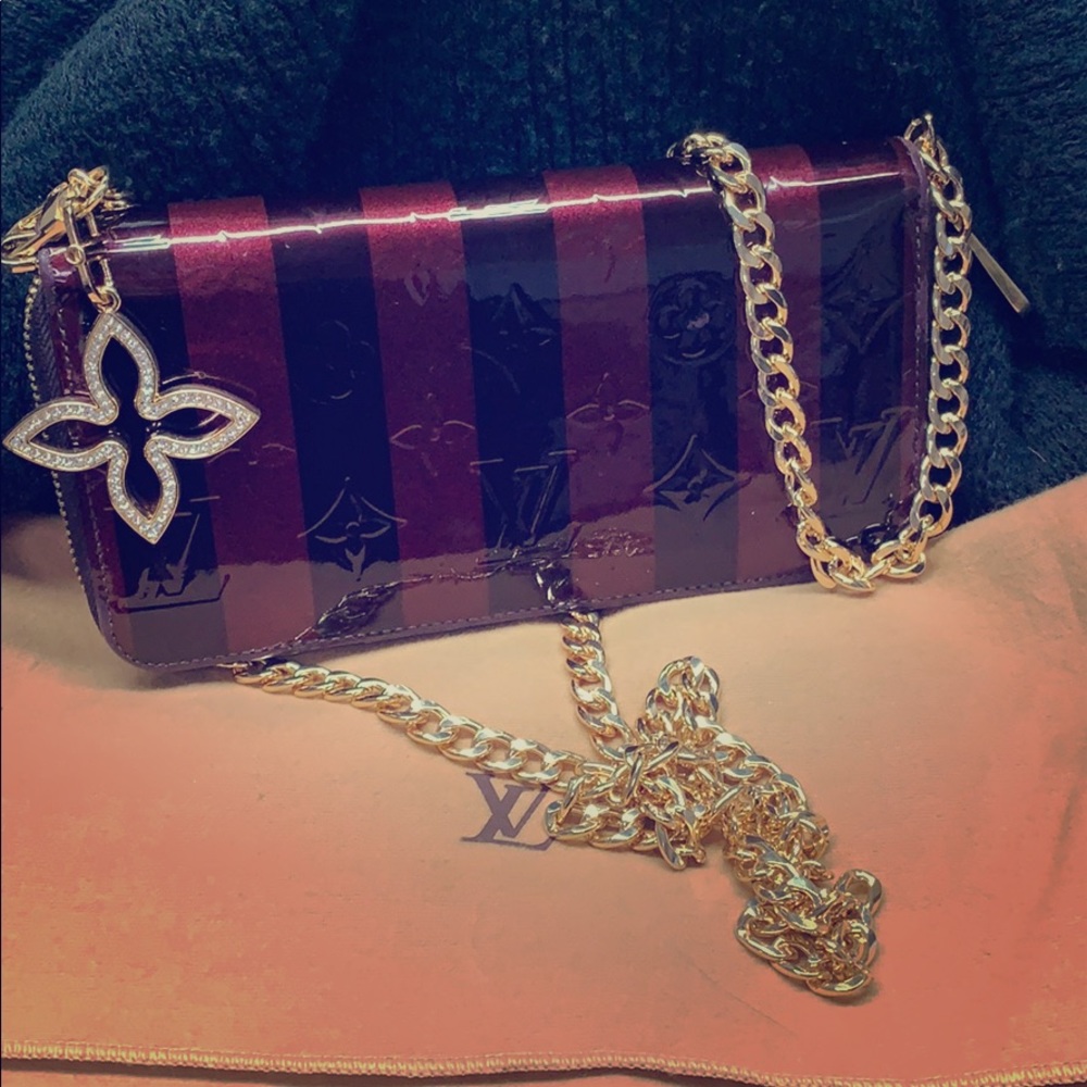 Louis Vuitton wallet crossbody purse